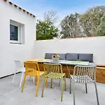 Jolie Maison Pour 8 - 400m De La - Terrasse *