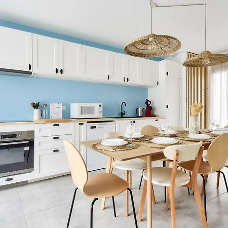 Jolie Maison Pour 8 - 400m De La - Terrasse * La Guérinière