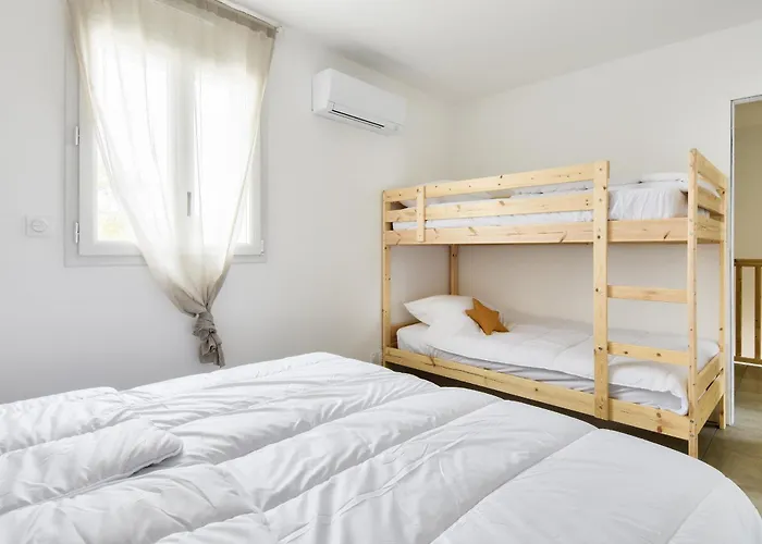 Jolie Maison Pour 8 - 400m De La - Terrasse * La Guérinière