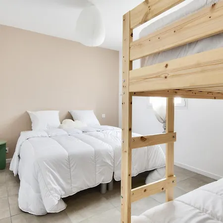 בית נופש Jolie Maison Pour 8 - 400m De La - Terrasse *