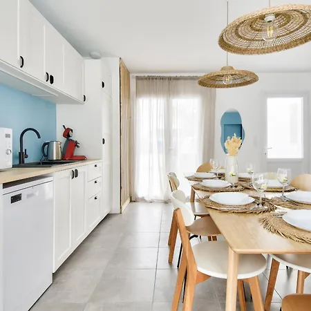 Jolie Maison Pour 8 - 400m De La - Terrasse Vakantiehuis *