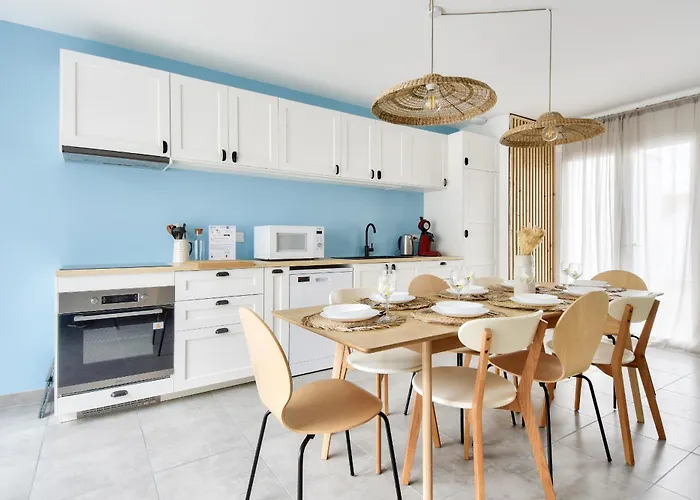 Jolie Maison Pour 8 - 400m De La - Terrasse * La Guérinière